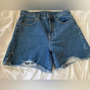 NWOT Gianni Bini Jean Shorts (size 27)